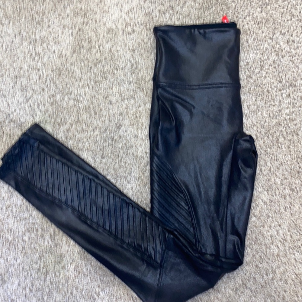 Moto spank legging